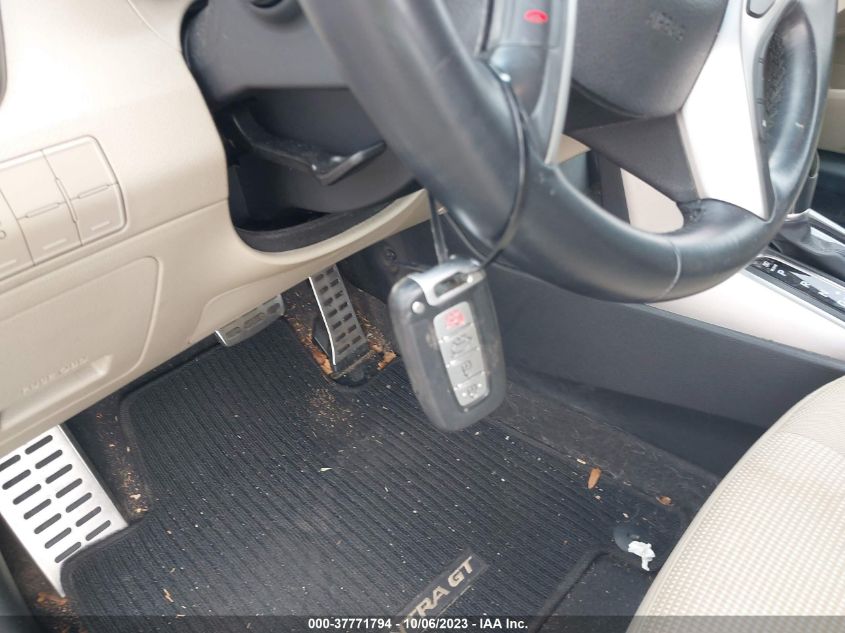 2013 HYUNDAI ELANTRA GT - KMHD35LE9DU123531