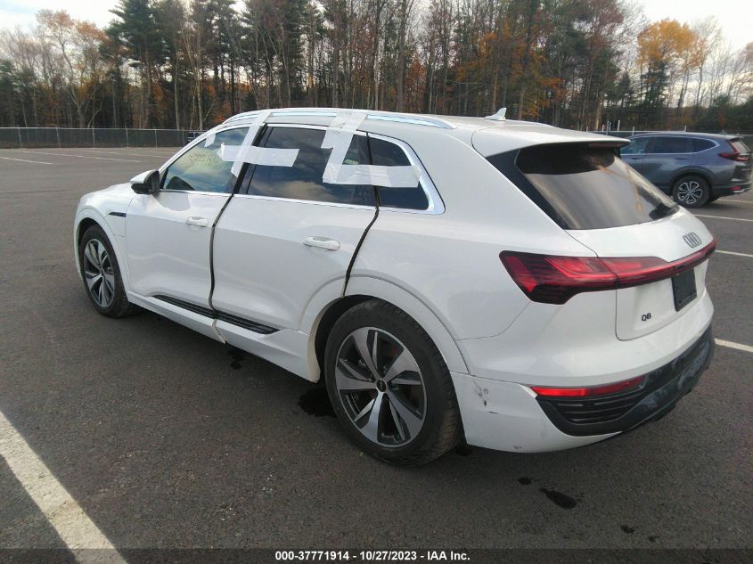 WA15AAGE2RB008722 Audi Q8 E-Tron PREMIUM PLUS 3