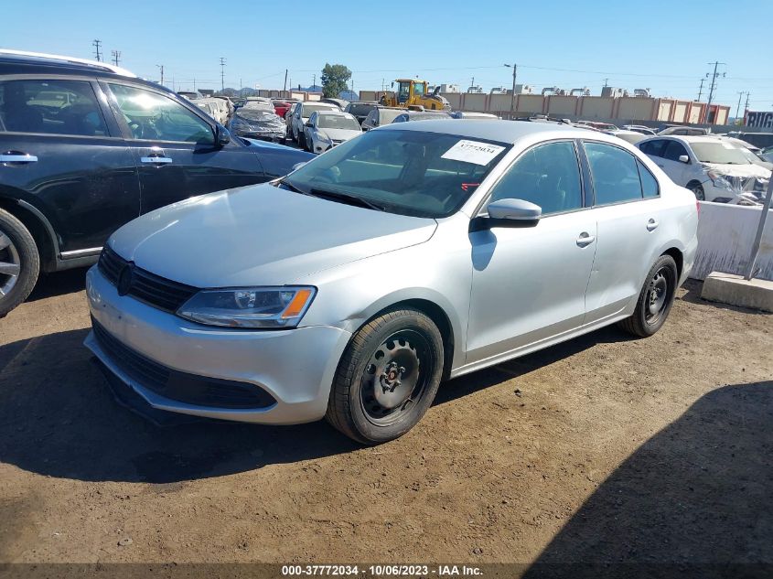 2014 VOLKSWAGEN JETTA SEDAN SE - 3VWD17AJ3EM396750