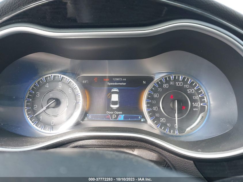 2015 CHRYSLER 200 C - 1C3CCCCB0FN557817