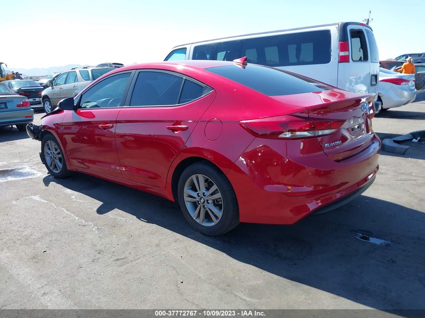 VIN 5NPD84LF4JH233272 2018 HYUNDAI ELANTRA SEL