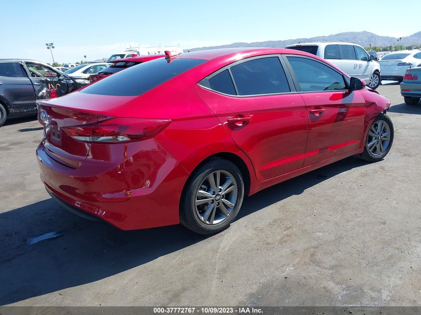 VIN 5NPD84LF4JH233272 2018 HYUNDAI ELANTRA SEL