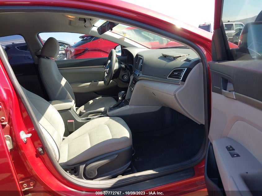 VIN 5NPD84LF4JH233272 2018 HYUNDAI ELANTRA SEL