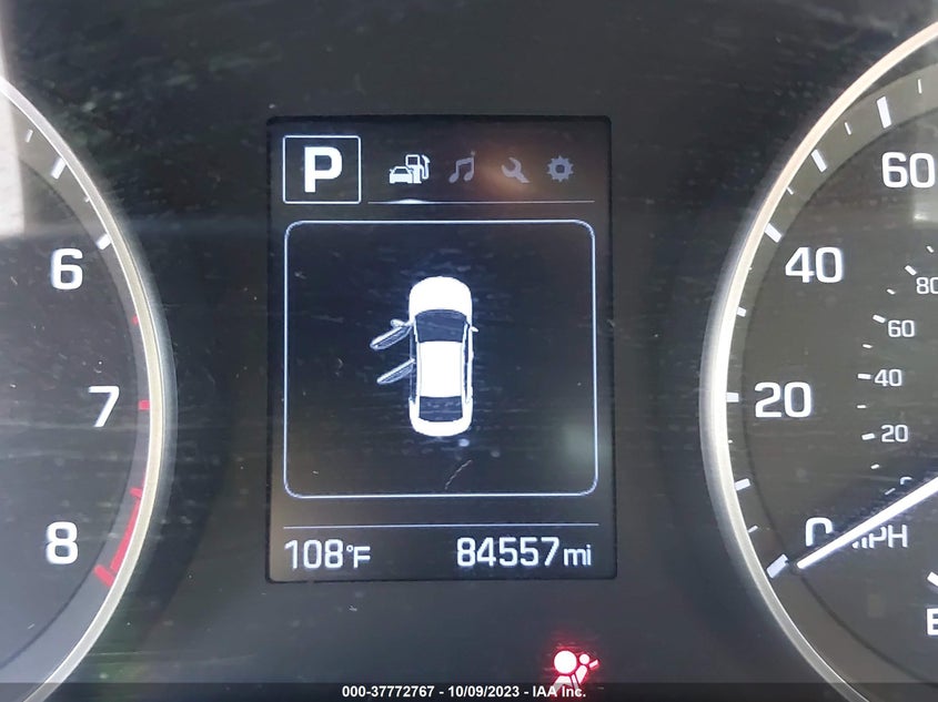 VIN 5NPD84LF4JH233272 2018 HYUNDAI ELANTRA SEL
