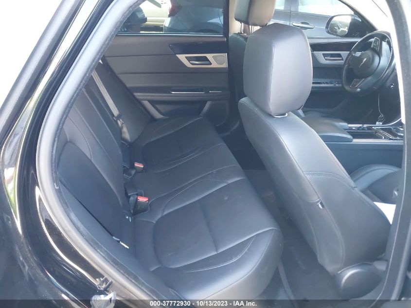 VIN SAJBJ4FX4KCY79507 2019 JAGUAR XF PREMIUM