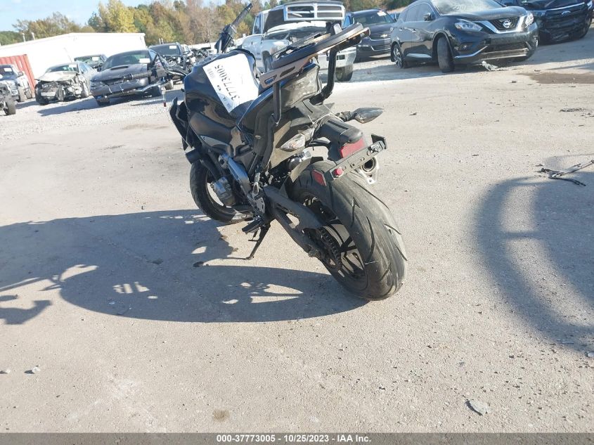 2017 KAWASAKI ZR900 - JKAZR2B16HDA16610