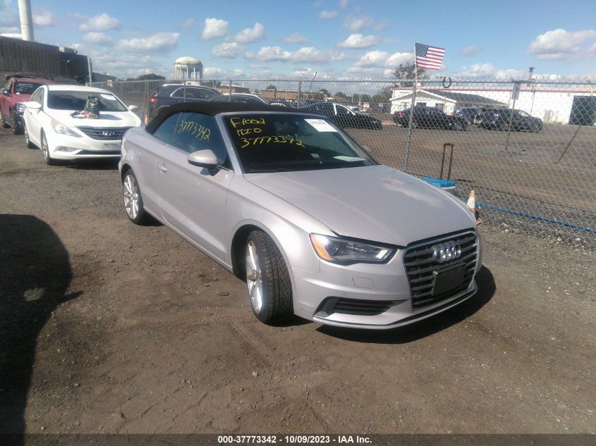 VIN WAU7FLFF8F1119585 2015 AUDI A3 no.1