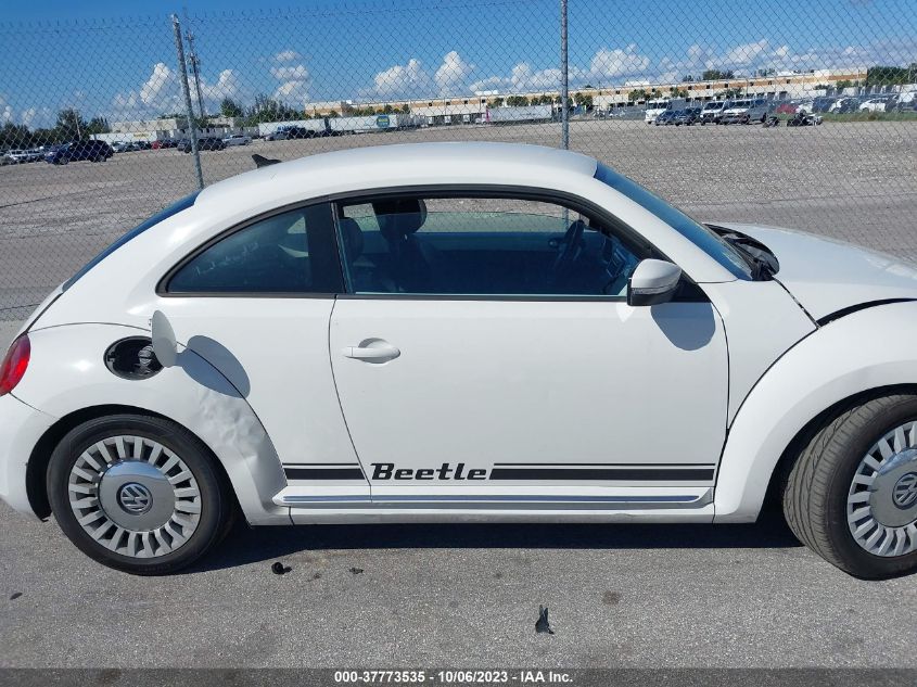 2014 VOLKSWAGEN BEETLE COUPE 2.5L 3VWJP7AT3EM609134