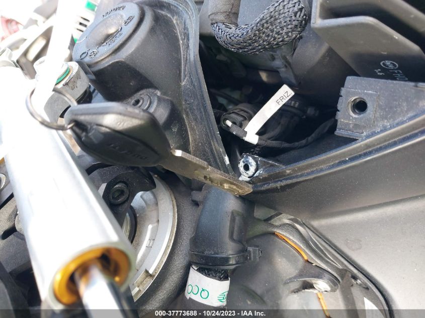 2022 DUCATI STREETFIGHTER V4/V4S ZDMFAKNW3NB007329