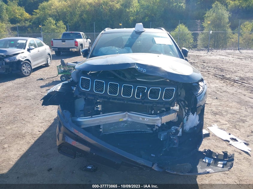 VIN 3C4NJDFN3PT517917 2023 JEEP COMPASS LATITUDE LUX