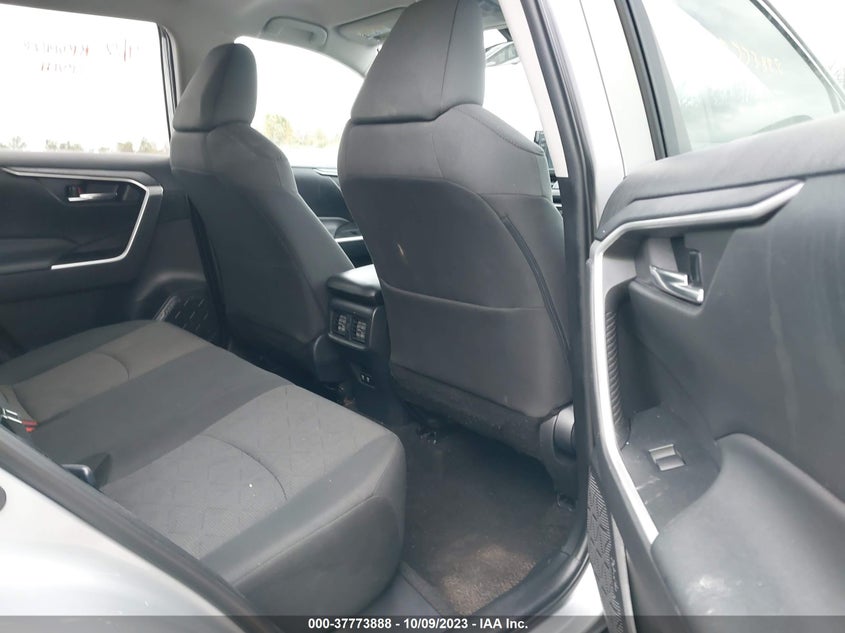 VIN 2T3P1RFV5MW179950 2021 TOYOTA RAV4 XLE