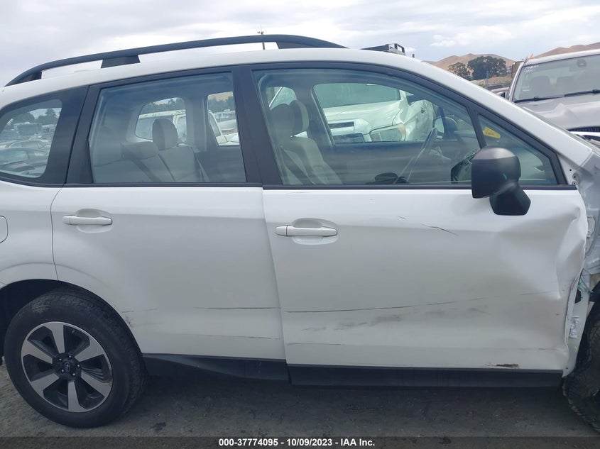VIN JF2SJABC9JH567640 2018 SUBARU FORESTER