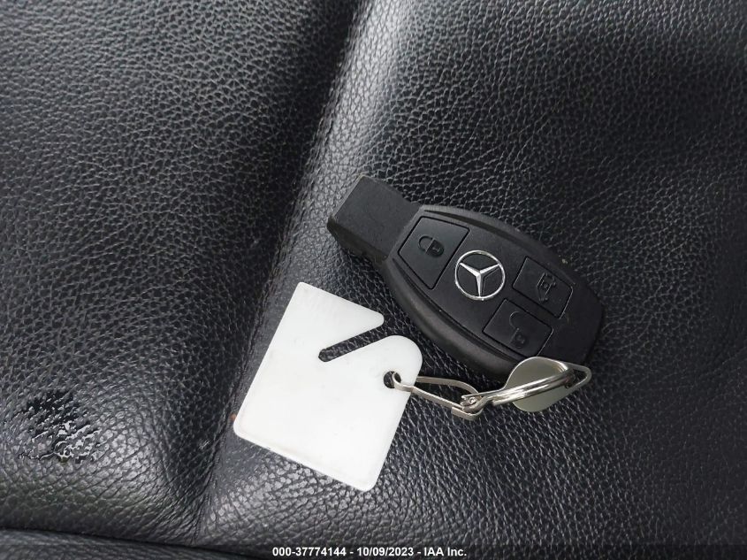 2016 MERCEDES-BENZ METRIS WD4PG2EEXG3131686