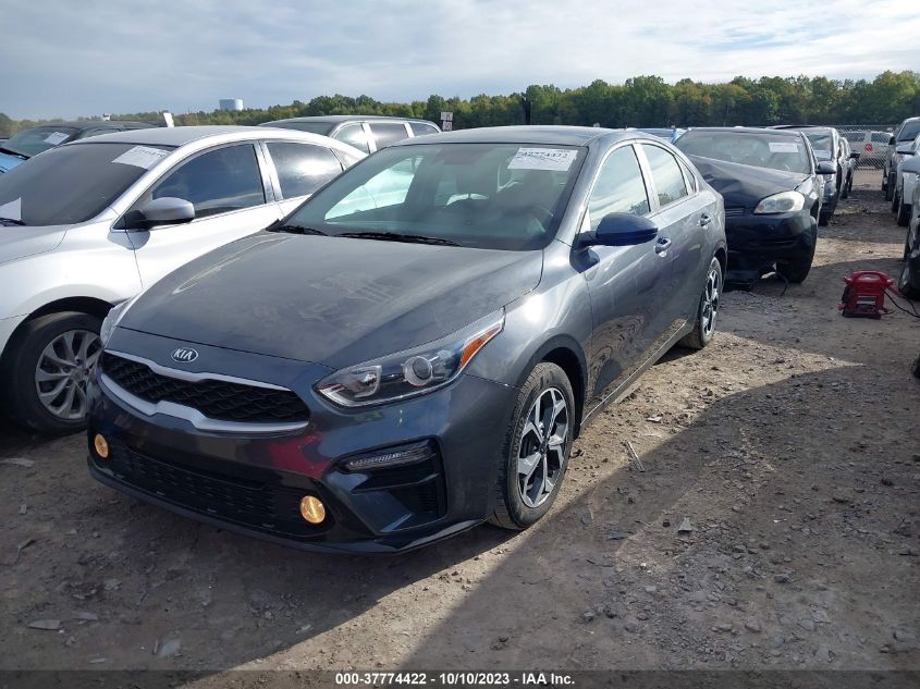 3KPF24AD3ME262590 Kia Forte LXS 2