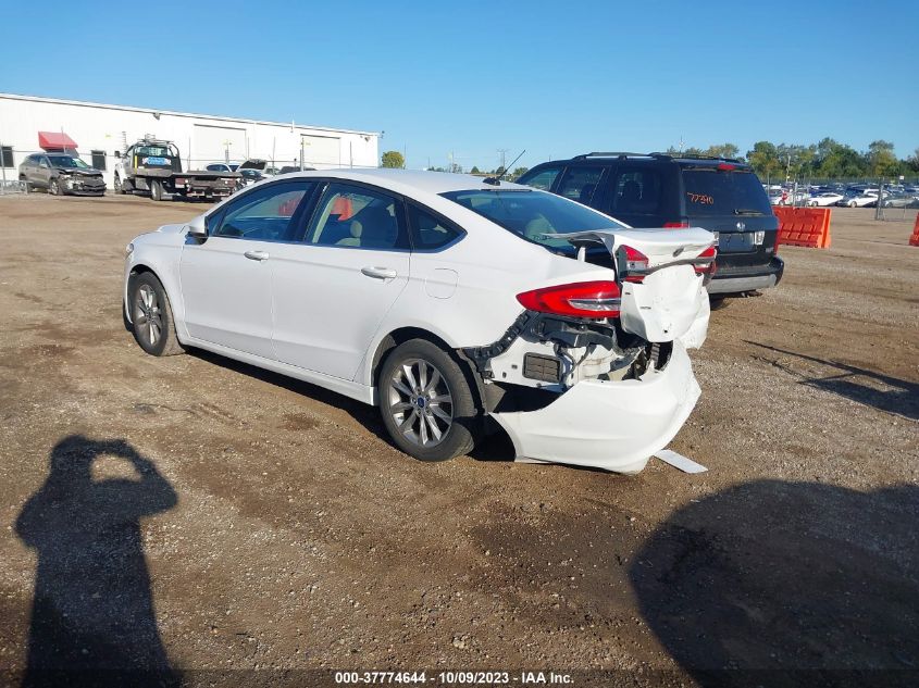 2017 FORD FUSION SE - 3FA6P0H70HR150408