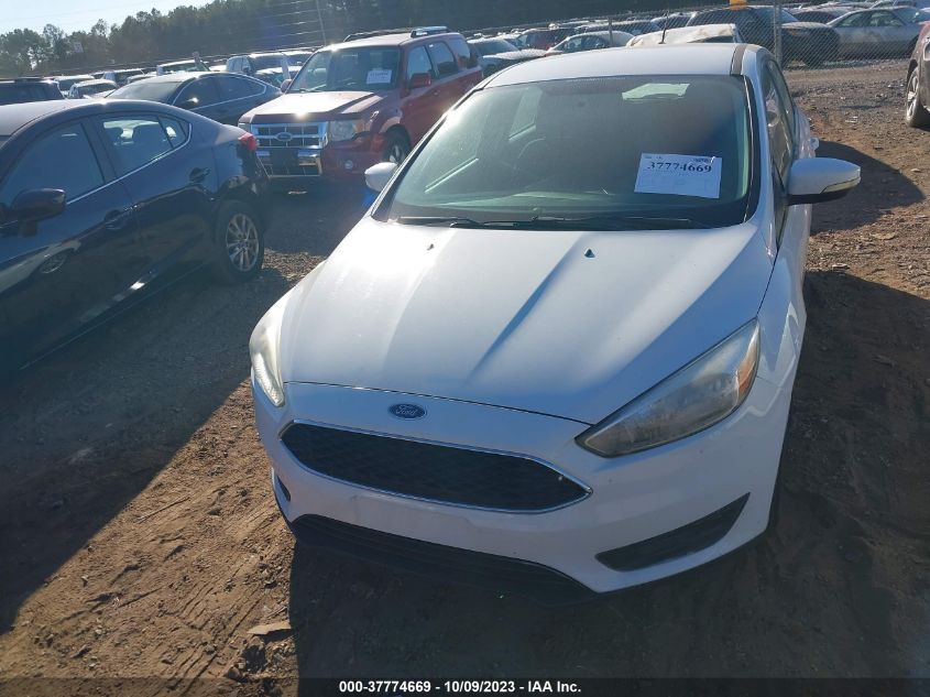 2015 FORD FOCUS SE - 1FADP3K29FL382118