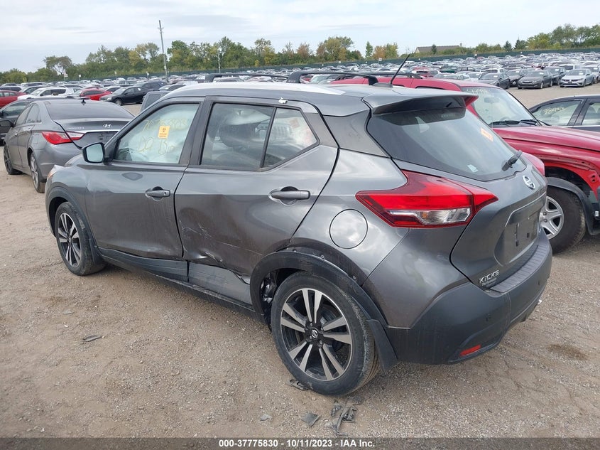 VIN 3N1CP5CU4JL535778 2018 NISSAN KICKS SV