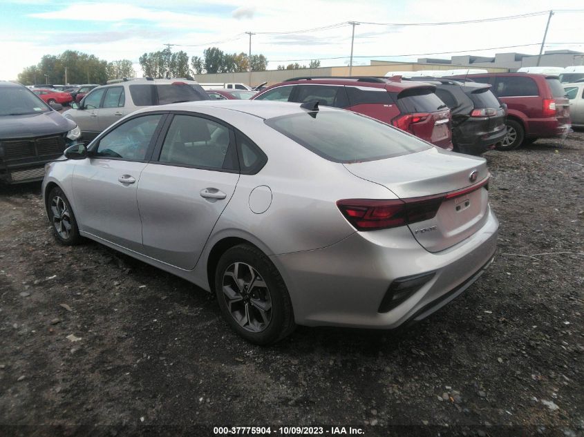 3KPF24AD1KE049375 Kia Forte LXS 3