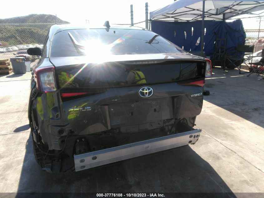 JTDKAMFU4M3139284 Toyota Prius L 17