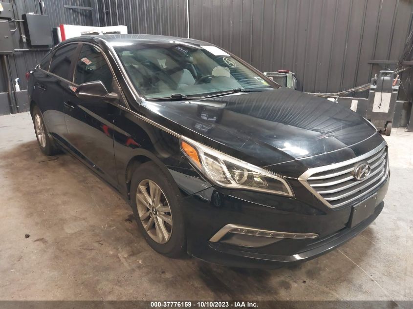 2015 HYUNDAI SONATA 2.4L SE - 5NPE24AF5FH259315