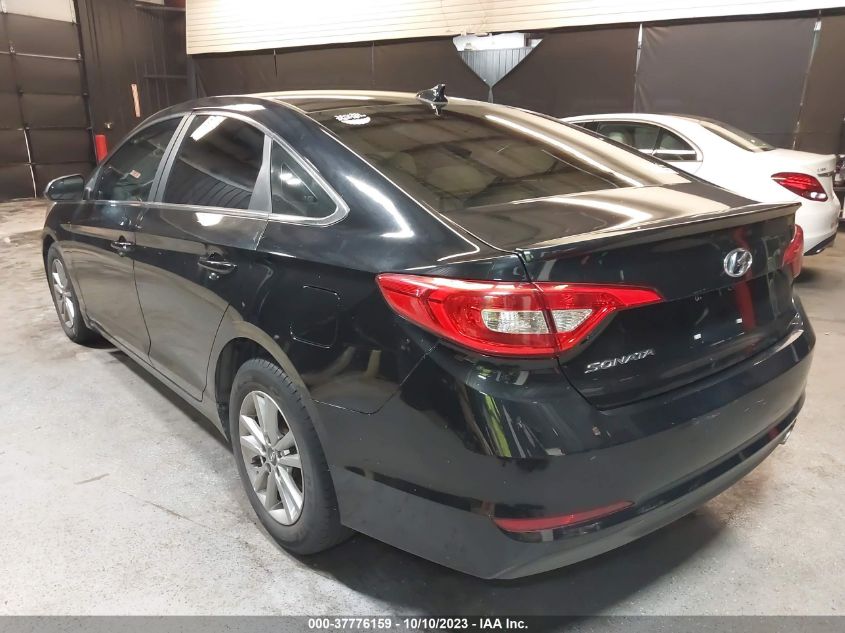 2015 HYUNDAI SONATA 2.4L SE - 5NPE24AF5FH259315