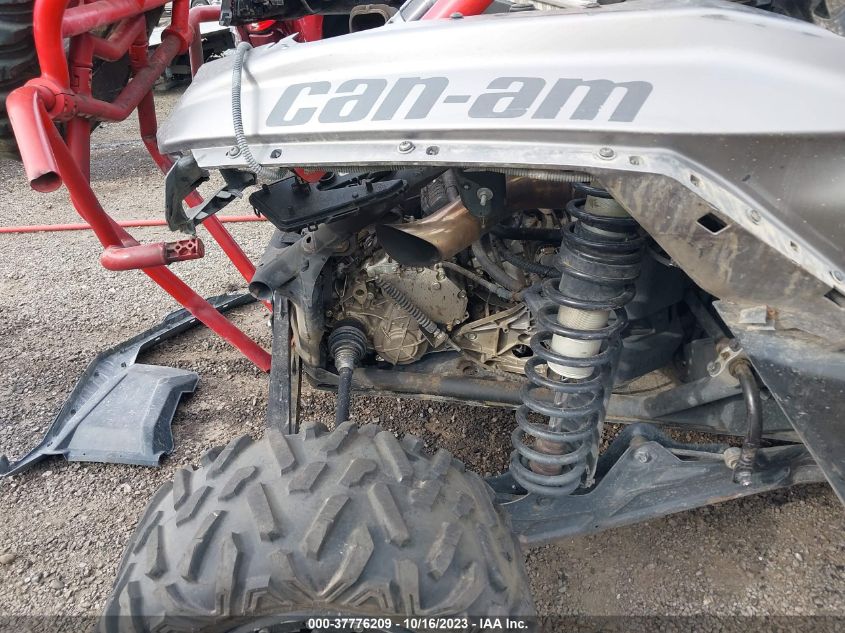 2018 CAN-AM MAVERICK X3 X RS TURBO R - 3JBVXAW41JK001513