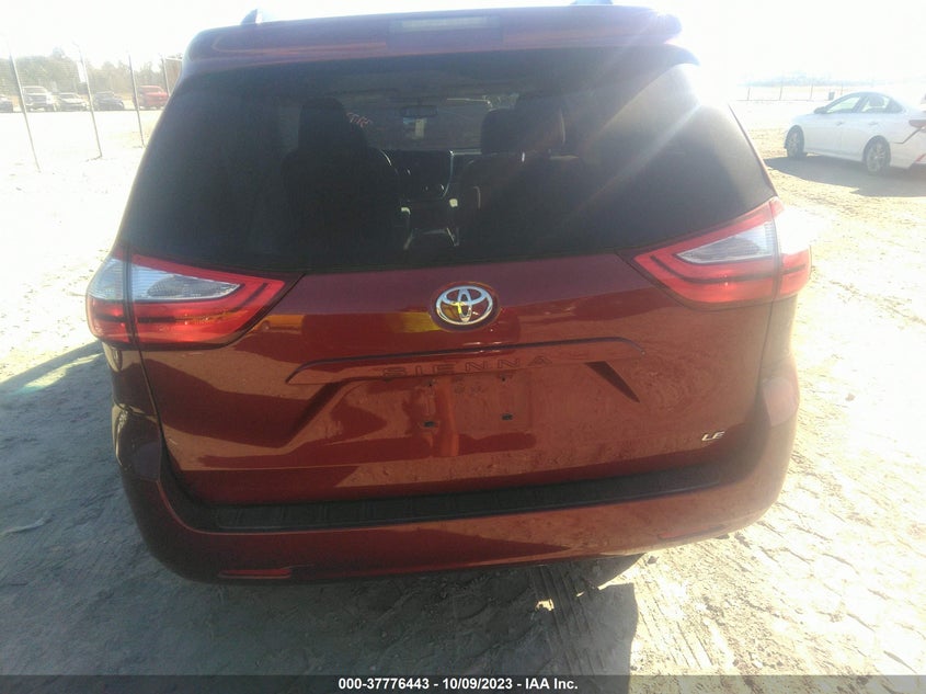 VIN 5TDKZ3DC5HS800869 2017 TOYOTA SIENNA LE