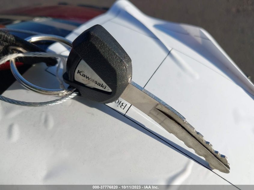 2023 KAWASAKI ZR900 R - JKAZR2C1XPA072111