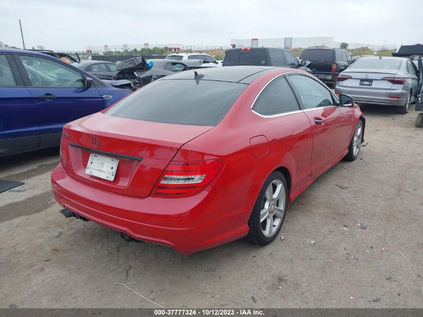 2013 MERCEDES-BENZ C 250 WDDGJ4HB9DG053064