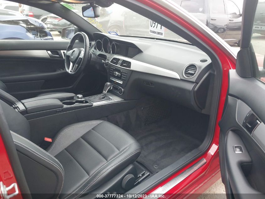 2013 MERCEDES-BENZ C 250 WDDGJ4HB9DG053064