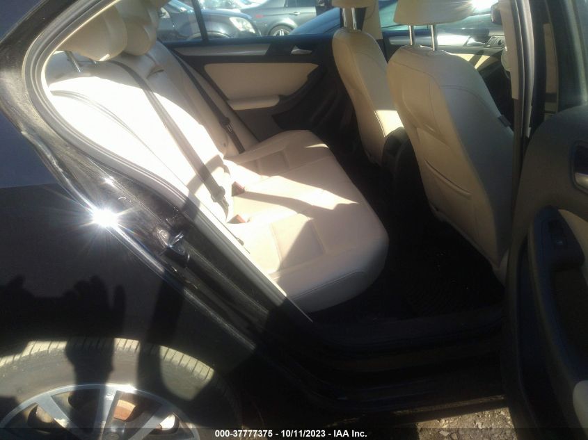 2017 VOLKSWAGEN JETTA 1.4T SE - 3VWDB7AJ6HM299009