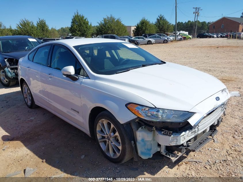 3FA6P0LU1KR117650 Ford Fusion Hybrid SE