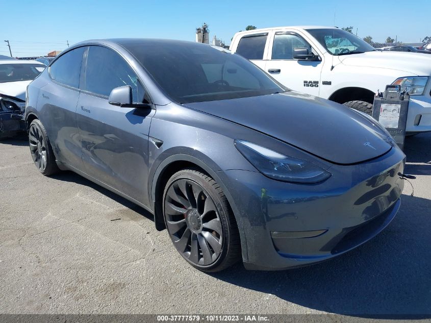 2022 TESLA MODEL Y  (VIN: 7SAYGDEF5NF490465)