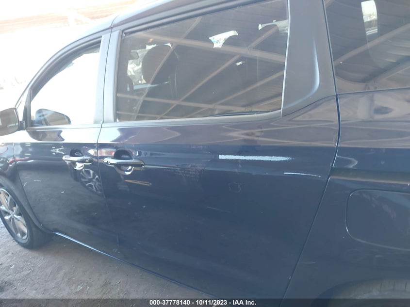 VIN KNDMB5C10L6631670 2020 KIA SEDONA EX