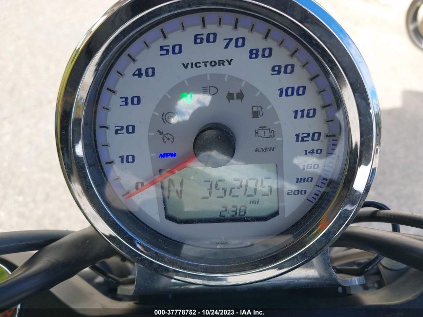 2013 VICTORY MOTORCYCLES VEGAS 8-BALL - 5VPGA36NXD3023310