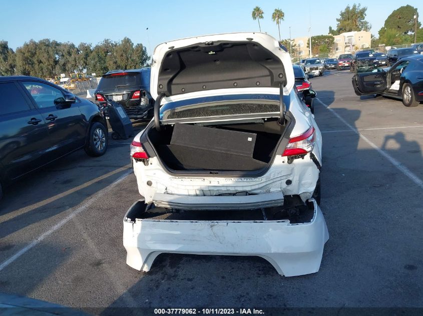 2018 TOYOTA CAMRY LE/SE/XLE/L - JTNB11HK7J3067000