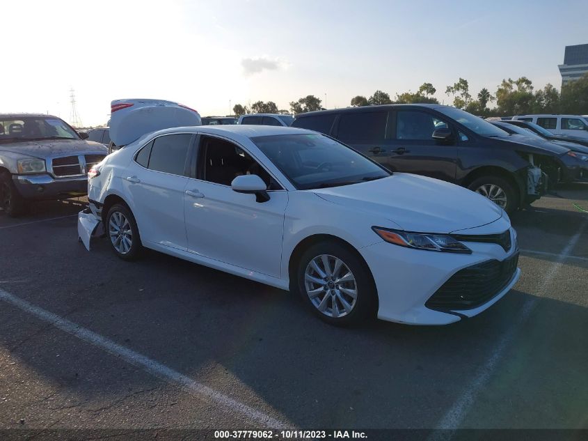 2018 TOYOTA CAMRY LE/SE/XLE/L - JTNB11HK7J3067000