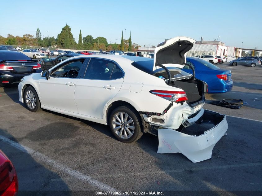 2018 TOYOTA CAMRY LE/SE/XLE/L - JTNB11HK7J3067000