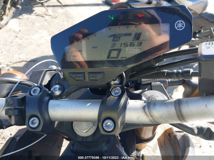 2015 YAMAHA FZ09 C JYARN33Y0FA001868