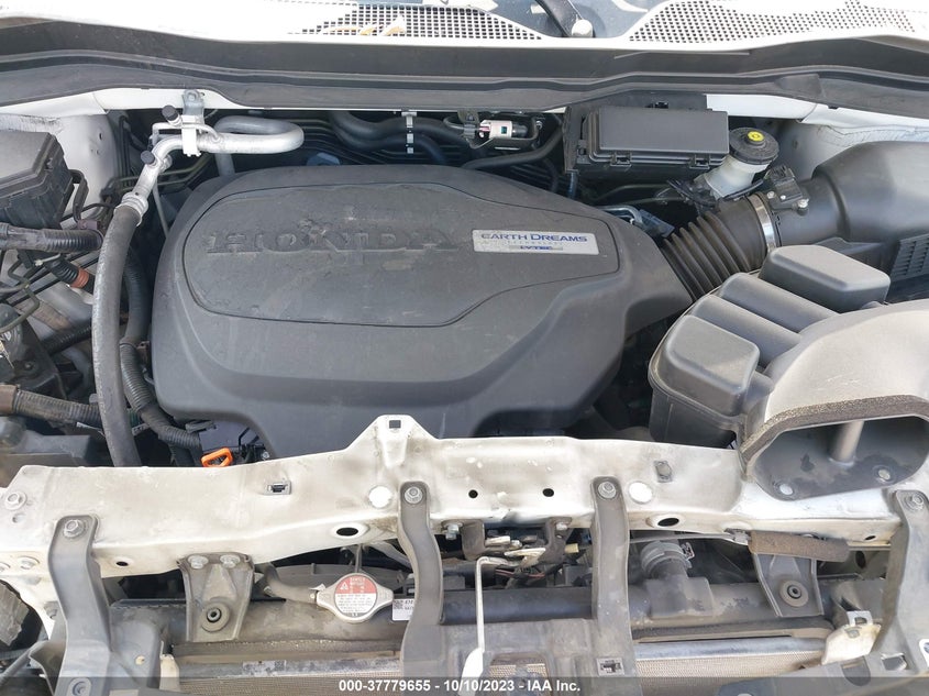 VIN 5FNYF5H19JB010752 2018 HONDA PILOT LX