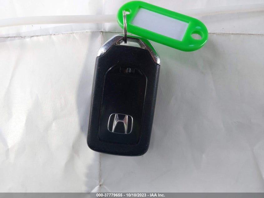 VIN 5FNYF5H19JB010752 2018 HONDA PILOT LX