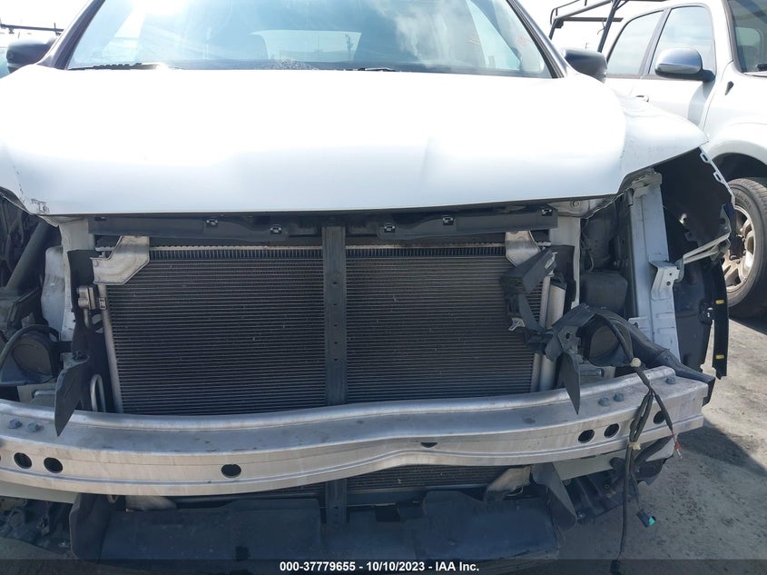 VIN 5FNYF5H19JB010752 2018 HONDA PILOT LX