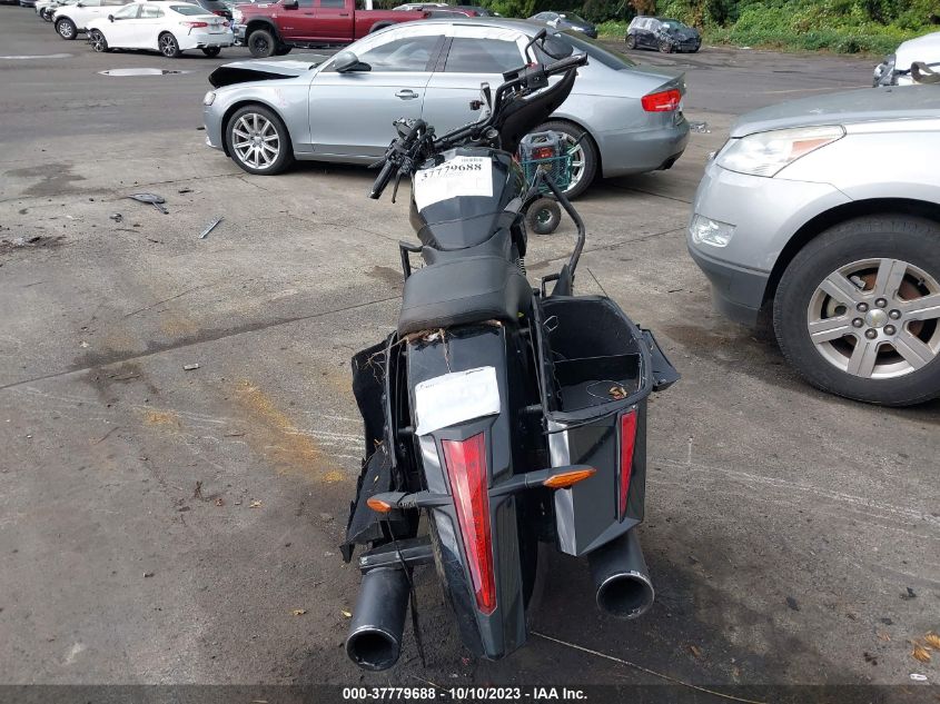 2015 VICTORY MOTORCYCLES CROSS COUNTRY 8-BALL - 5VPDA36N9F3045840