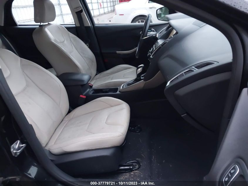 2015 FORD FOCUS TITANIUM - 1FADP3N26FL208700