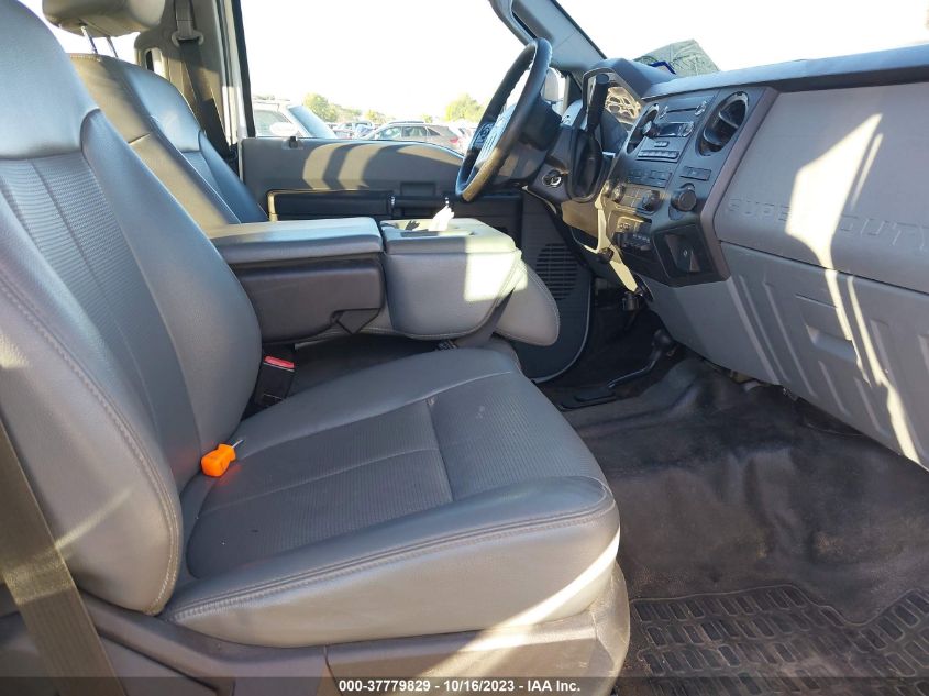 2015 FORD SUPER DUTY F-250 SRW LARIAT/PLATINUM - 1FT7W2B67FEA20512