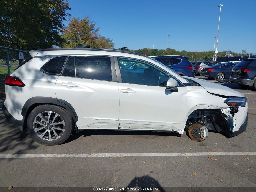 7MUDAABGXPV064011 Toyota Corolla Cross XLE 14