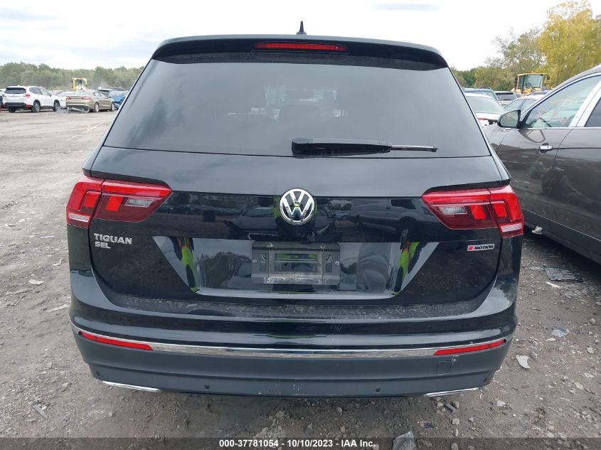 3VV2B7AX6KM047381 Volkswagen Tiguan SE/SEL/SEL R-LINE 16