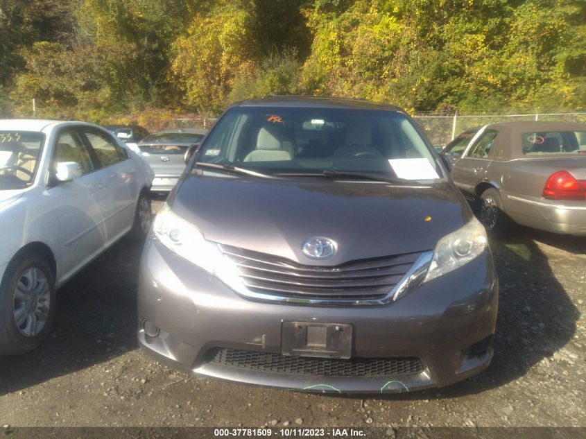 5TDKK3DC6FS552567 2015 TOYOTA SIENNA, photo no. 12