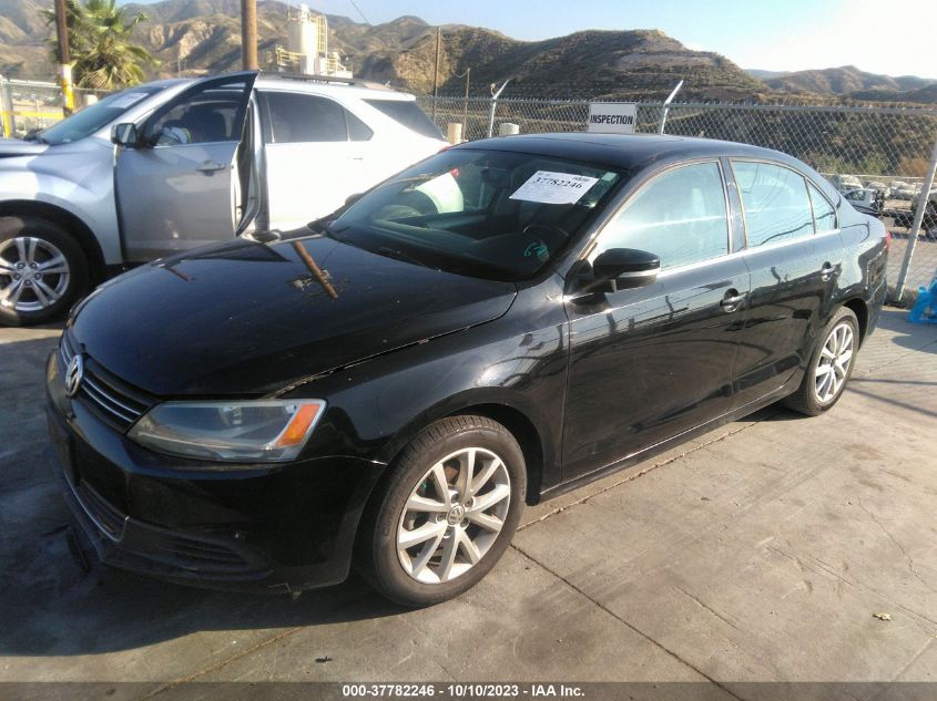 2014 VOLKSWAGEN JETTA SEDAN SE - 3VWD17AJ3EM392438