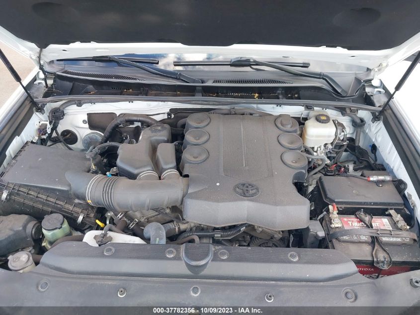 2018 TOYOTA 4RUNNER SR5 - JTEBU5JR5J5513252